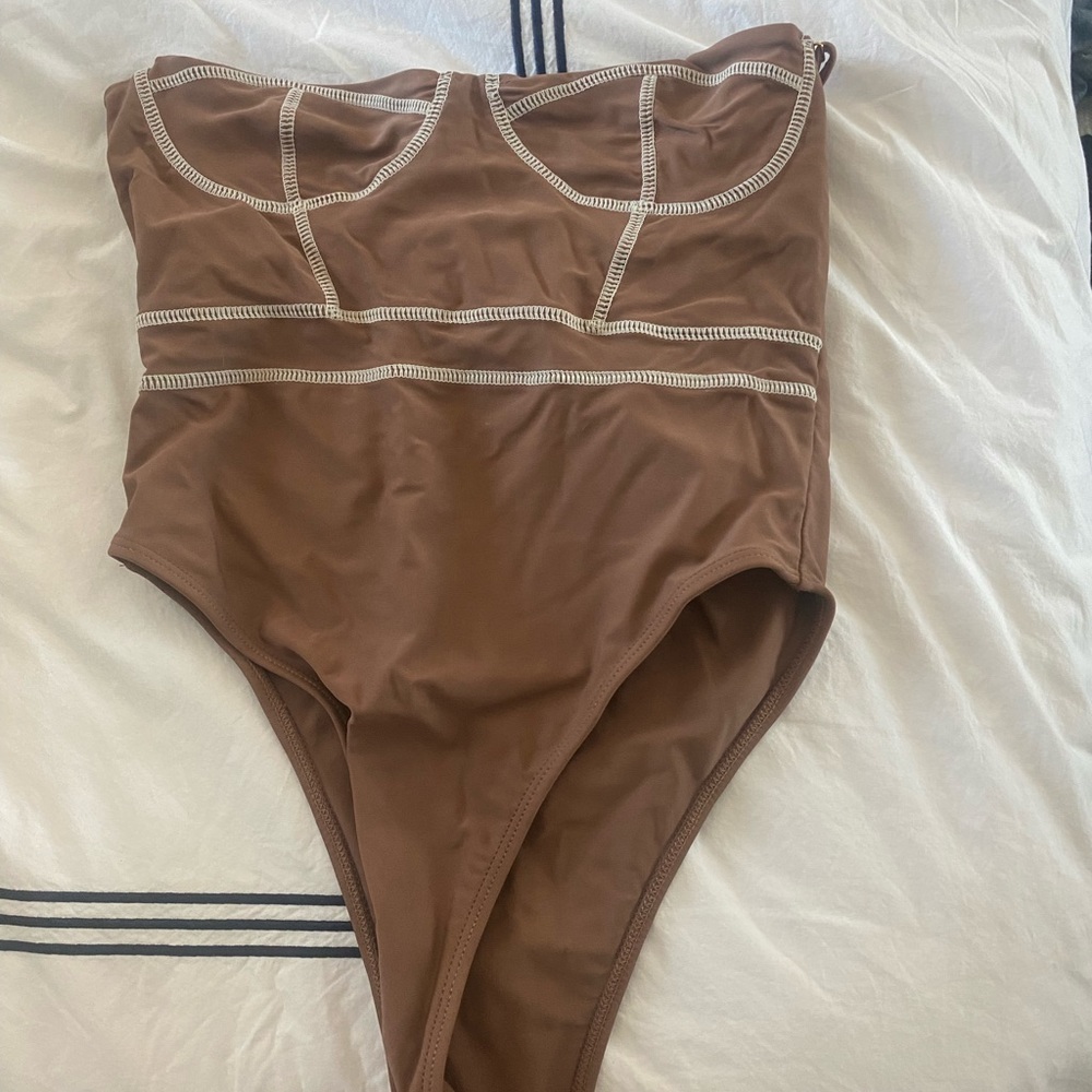 Brown boutique swimsuit with matching bottoms